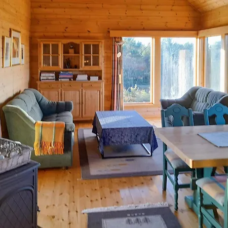 4 Bedroom Stunning In Auklandshamn Tjernagel