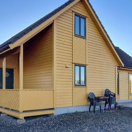 4 Bedroom Stunning In Auklandshamn *