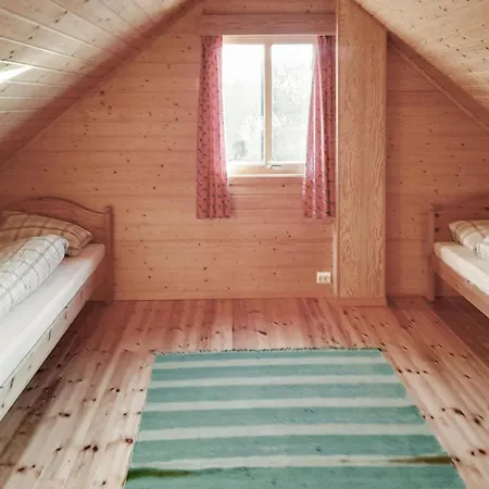 4 Bedroom Stunning In Auklandshamn Hébergement de vacances *